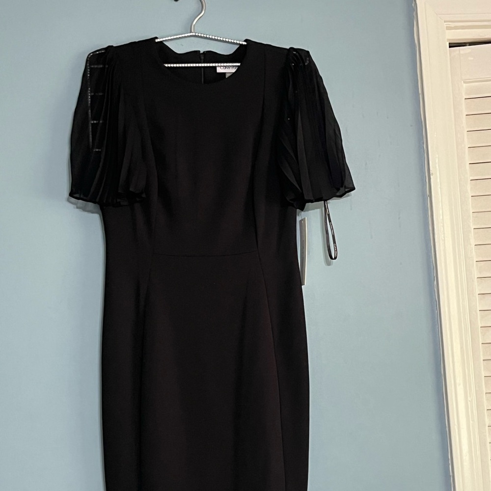 SELLING CALVIN KLEIN WOMEN DRESSE SIZE 4 COLOR BLACK MWT